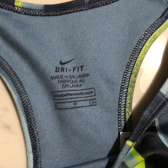 Used Nike sports bra - Picture 2 of 4